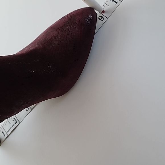 DKNY New Alani Booties Garnet Red Leather Slip On Snake Print Heel Size 7.5 - Picture 14 of 16